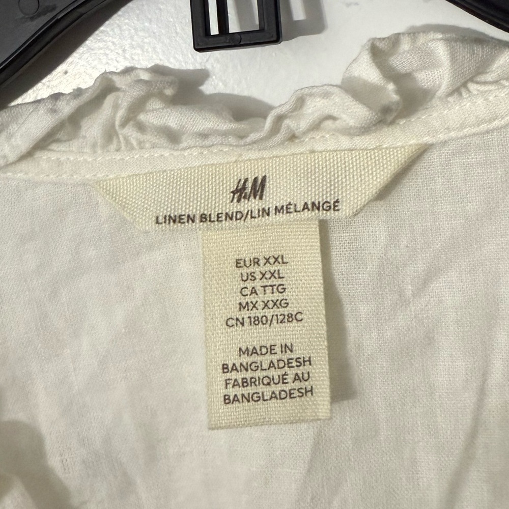H&M white ruffle button up long sleeve blouse oversized EUC - Picture 3 of 11
